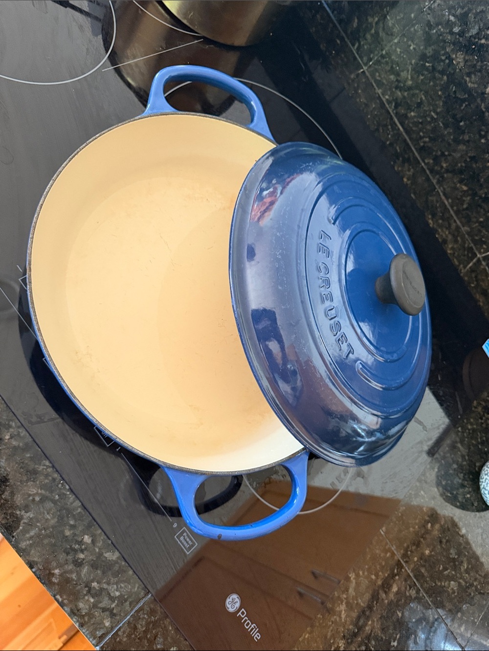 Le creuset lid and pot /pan braiser